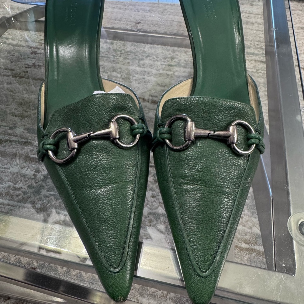 Gucci Elegant Green Leather Women's Mules